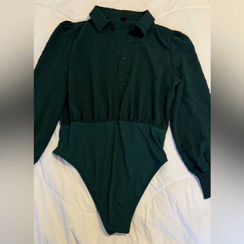 Green Bodysuit with Collar and Pattern